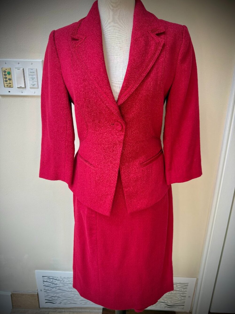 White House Black Market Red Suit Set, Blazer Jacket & Midi Skirt, Wool, Sz 0